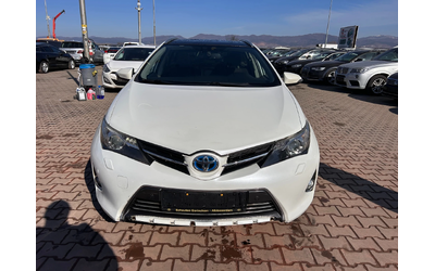 toyota-auris - 2