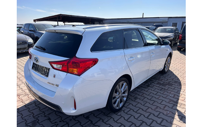 toyota-auris - 5
