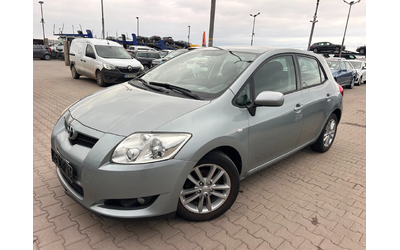 toyota-auris - 0