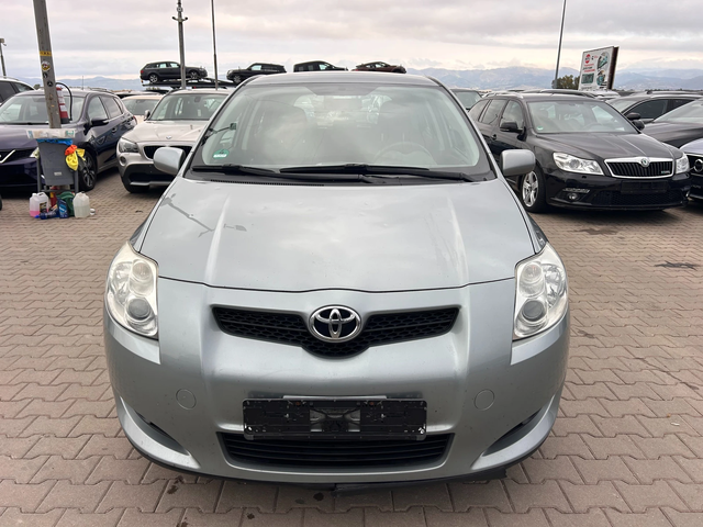 Toyota Auris 1.3i EURO 5 - автомобили, коли, обяви за нови и употребявани 2