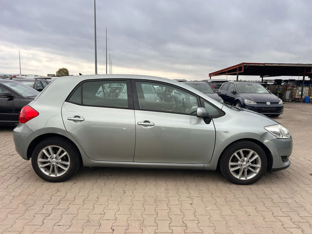 Toyota Auris 1.3i EURO 5 - автомобили, коли, обяви за нови и употребявани 4