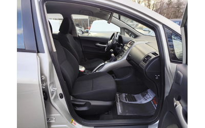 Toyota Auris 1.4D-4D* KLIMATRONIK* - автомобили, коли, обяви за нови и употребявани 10