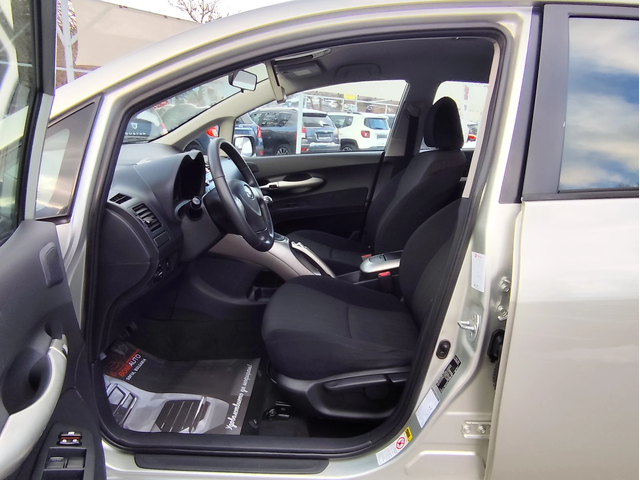 Toyota Auris 1.4D-4D* KLIMATRONIK* - автомобили, коли, обяви за нови и употребявани 6