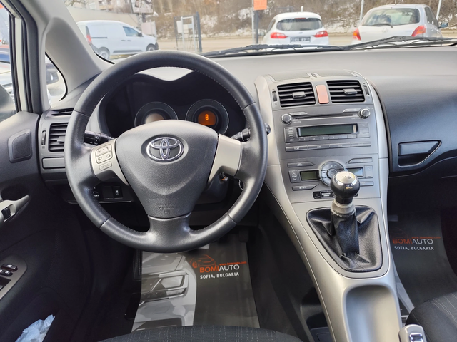 Toyota Auris 1.4D-4D* KLIMATRONIK* - автомобили, коли, обяви за нови и употребявани 7
