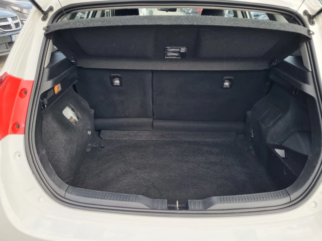 Toyota Auris 1.8i HYBRID - автомобили, коли, обяви за нови и употребявани 13