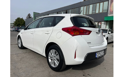 toyota-auris - 3