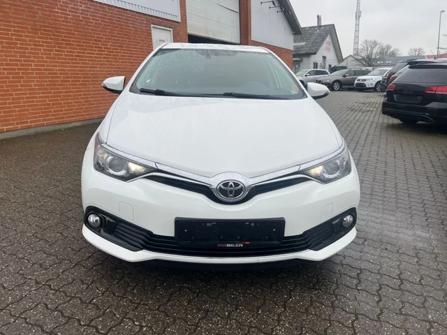 Toyota Auris 1.2 Comfort 116кс - автомобили, коли, обяви за нови и употребявани 0