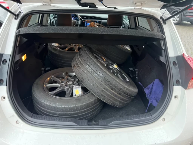 Toyota Auris 1.2 Comfort 116кс - автомобили, коли, обяви за нови и употребявани 14