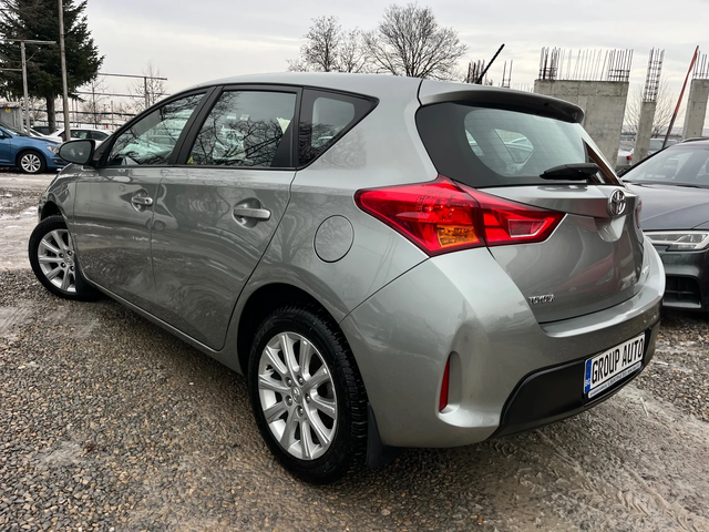 Toyota Auris 1, 6i-132k.c/6ск/ПОДГРЕВ/ТОП СЪСТОЯНИЕ!!! - автомобили, коли, обяви за нови и употребявани 4