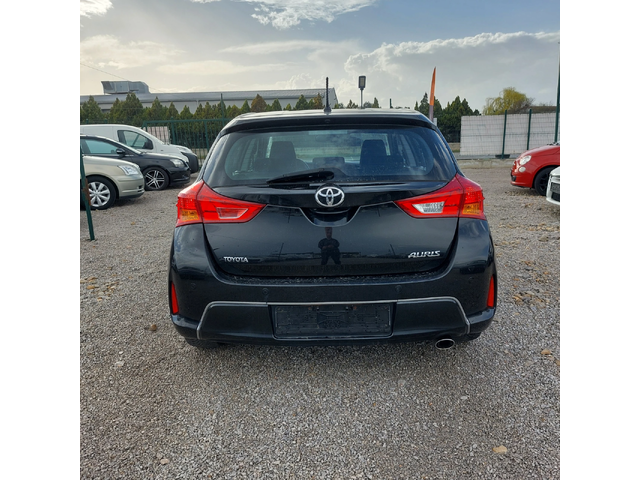 Toyota Auris 2.0 D4-D - автомобили, коли, обяви за нови и употребявани 4
