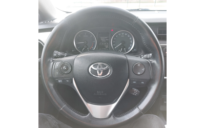 Toyota Auris 2.0 D4-D - автомобили, коли, обяви за нови и употребявани 6