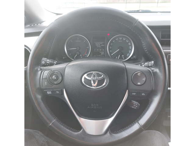 Toyota Auris 2.0 D4-D - автомобили, коли, обяви за нови и употребявани 6