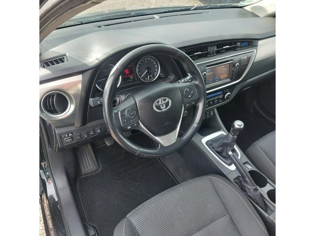 Toyota Auris 2.0 D4-D - автомобили, коли, обяви за нови и употребявани 7