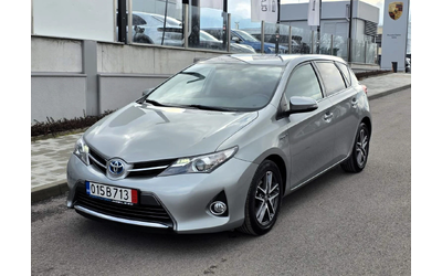 toyota-auris - 0