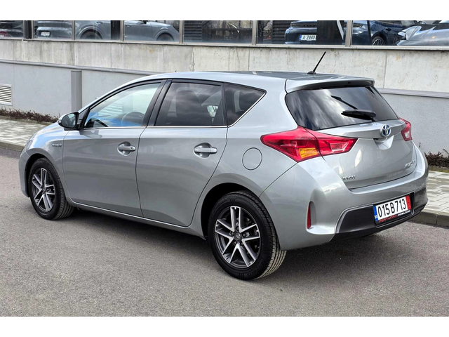 Toyota Auris 1.8Hybrid/136/e-CVT/Active+ - автомобили, коли, обяви за нови и употребявани 5