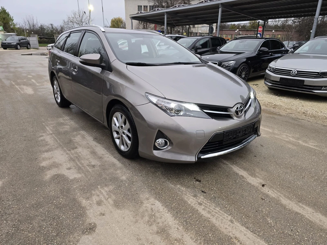 Toyota Auris 1.4d 90к.с 159хил.км. - автомобили, коли, обяви за нови и употребявани 1