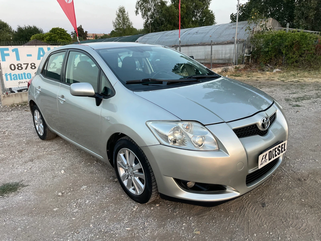 Toyota Auris 2.0d4d-126-ITALIA - автомобили, коли, обяви за нови и употребявани 2