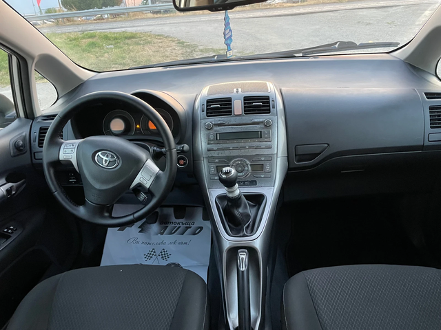 Toyota Auris 2.0d4d-126-ITALIA - автомобили, коли, обяви за нови и употребявани 7