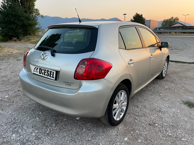 Toyota Auris 2.0d4d-126-ITALIA - автомобили, коли, обяви за нови и употребявани 8