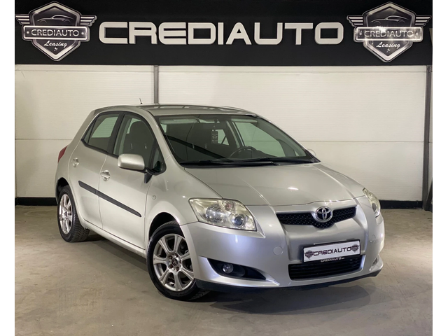 Toyota Auris 1.4 D-4D 90hp - автомобили, коли, обяви за нови и употребявани 2