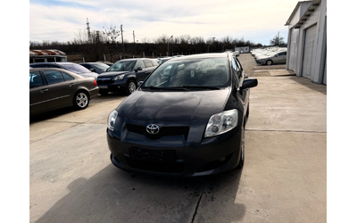 toyota-auris - 0