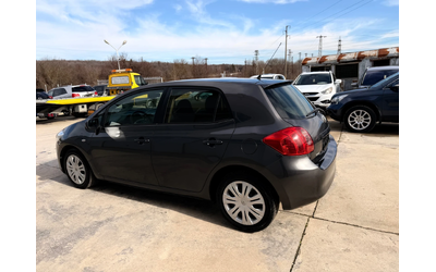 toyota-auris - 3