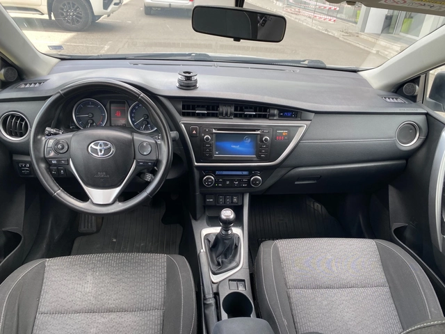 Toyota Auris 2.0D-4D 6MT - автомобили, коли, обяви за нови и употребявани 12