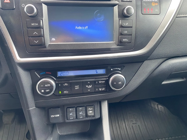 Toyota Auris 2.0D-4D 6MT - автомобили, коли, обяви за нови и употребявани 15