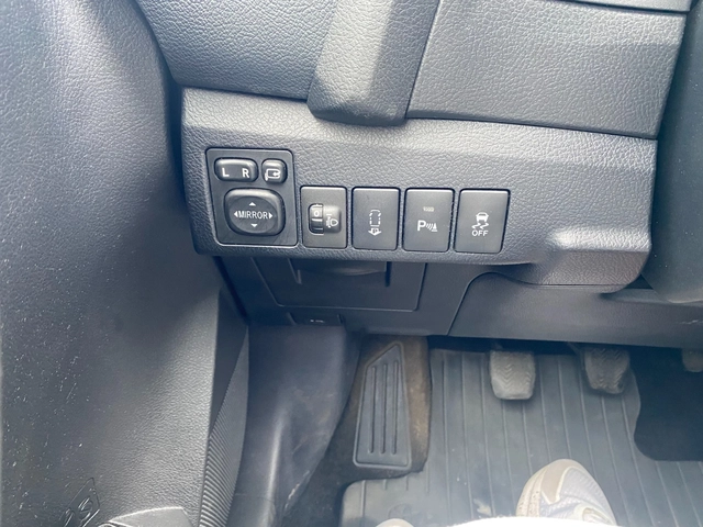 Toyota Auris 2.0D-4D 6MT - автомобили, коли, обяви за нови и употребявани 16