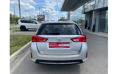 toyota-auris - 4