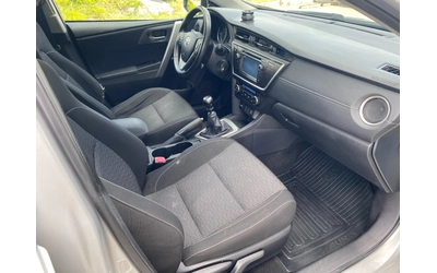 Toyota Auris 2.0D-4D 6MT - автомобили, коли, обяви за нови и употребявани 9