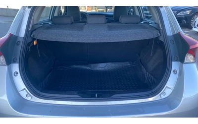 Toyota Auris 1.2T MT - автомобили, коли, обяви за нови и употребявани 11