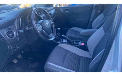 Toyota Auris 1.2T MT - автомобили, коли, обяви за нови и употребявани 13