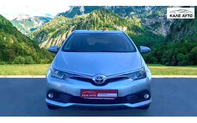 toyota-auris - 1