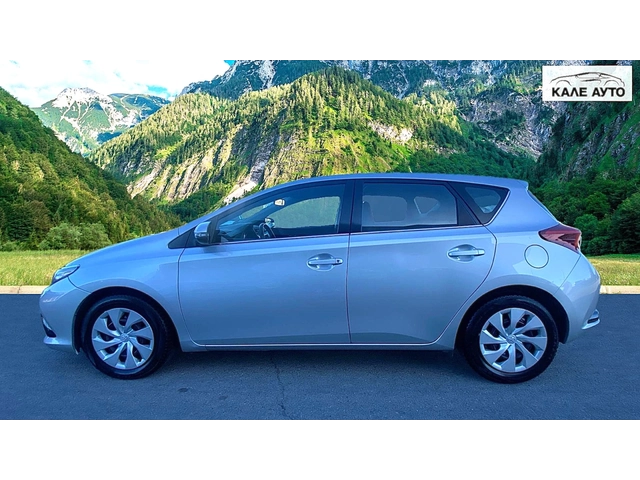 Toyota Auris 1.2T MT - автомобили, коли, обяви за нови и употребявани 3