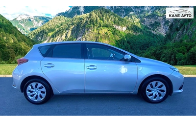 toyota-auris - 5