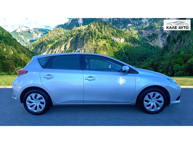 Toyota Auris 1.2T MT - автомобили, коли, обяви за нови и употребявани 5