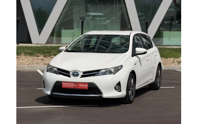toyota-auris - 0