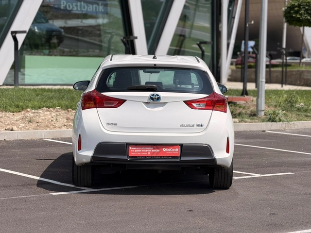 Toyota Auris 1.8Hybrid Серв.история Лизинг през Уникредит159 ев - автомобили, коли, обяви за нови и употребявани 5