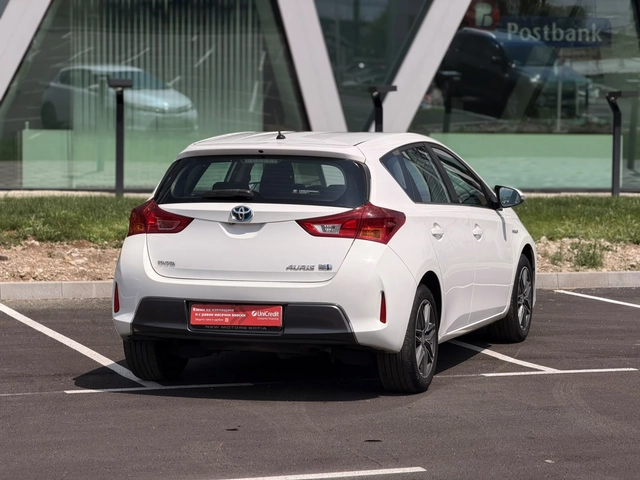 Toyota Auris 1.8Hybrid Серв.история Лизинг през Уникредит159 ев - автомобили, коли, обяви за нови и употребявани 6