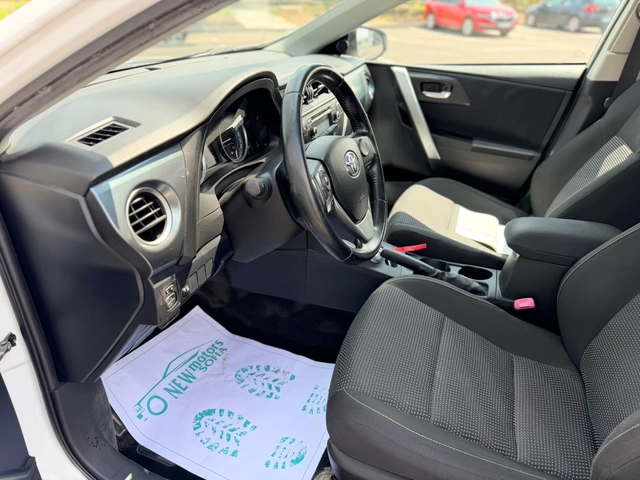 Toyota Auris 1.8Hybrid Серв.история Лизинг през Уникредит159 ев - автомобили, коли, обяви за нови и употребявани 8