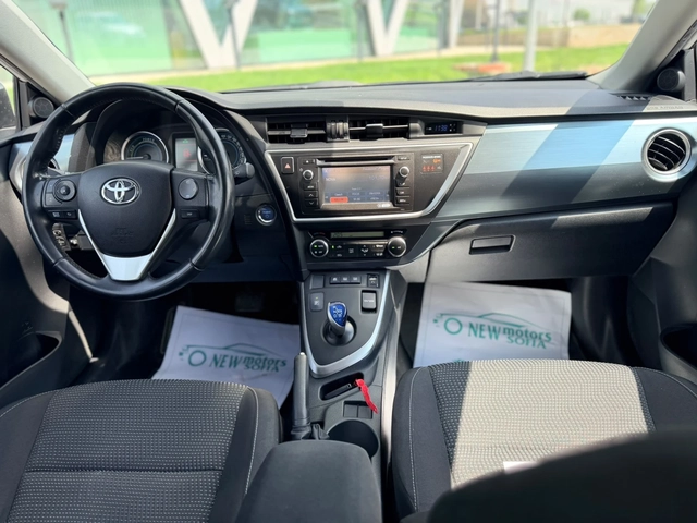 Toyota Auris 1.8Hybrid Серв.история Лизинг през Уникредит159 ев - автомобили, коли, обяви за нови и употребявани 9