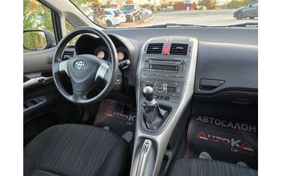 Toyota Auris 1.4D4d-90kc= 119.000km= FACELIFT= КЛИМАТРОНИК - автомобили, коли, обяви за нови и употребявани 12