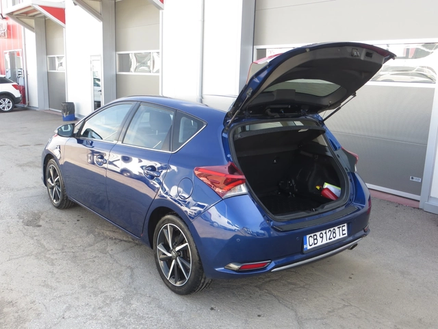 Toyota Auris 1, 2 - автомобили, коли, обяви за нови и употребявани 13