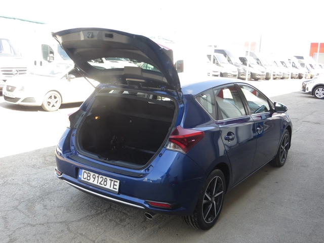 Toyota Auris 1, 2 - автомобили, коли, обяви за нови и употребявани 15