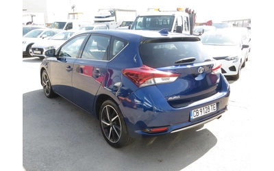 toyota-auris - 2