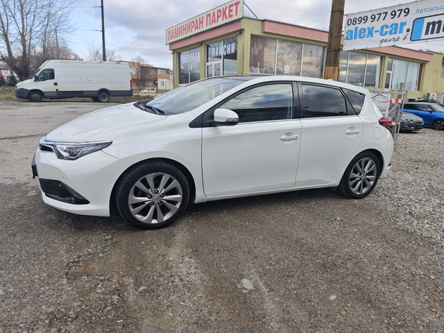 Тойота Аурис - автомобили, коли, обяви за нови и употребявани 11