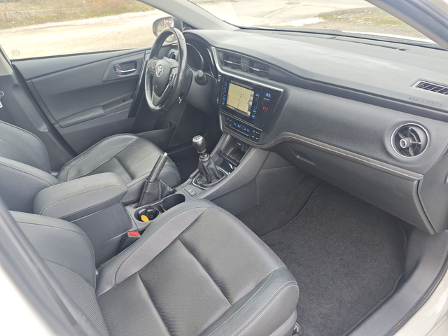 Тойота Аурис - автомобили, коли, обяви за нови и употребявани 18