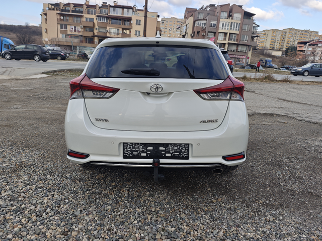 Тойота Аурис - автомобили, коли, обяви за нови и употребявани 5