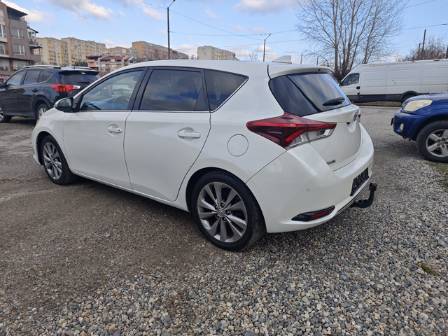 Тойота Аурис - автомобили, коли, обяви за нови и употребявани 8